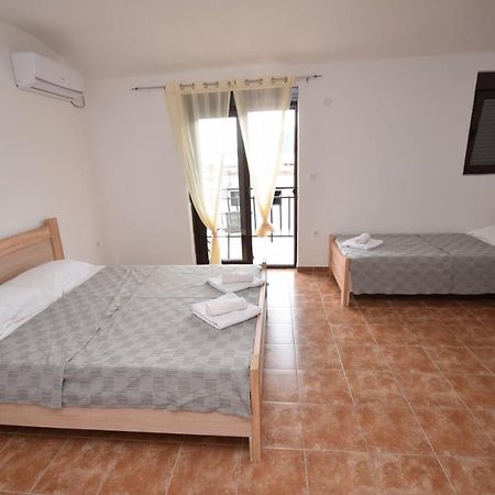 Julija 1 Apartment อิกาโล ภายนอก รูปภาพ