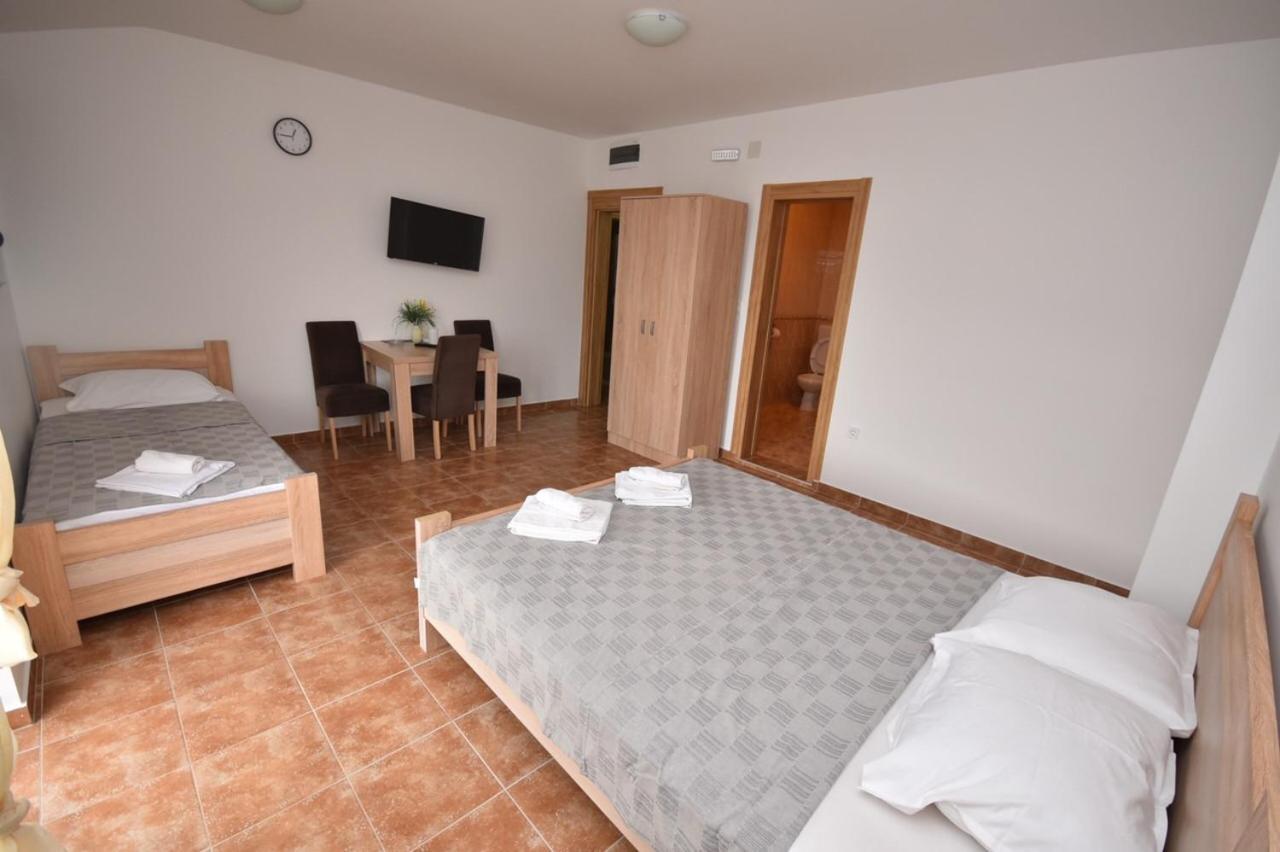 Julija 1 Apartment อิกาโล ภายนอก รูปภาพ