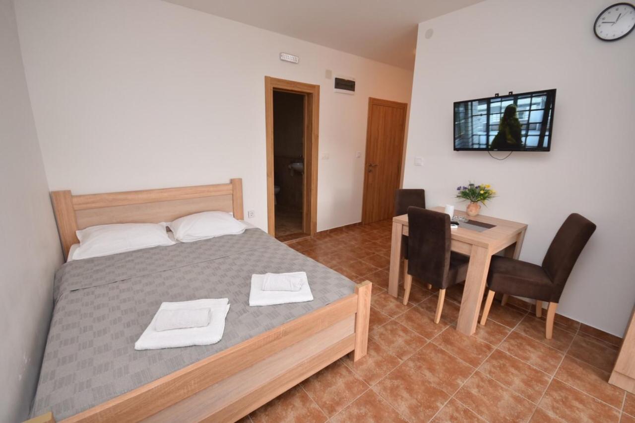 Julija 1 Apartment อิกาโล ภายนอก รูปภาพ